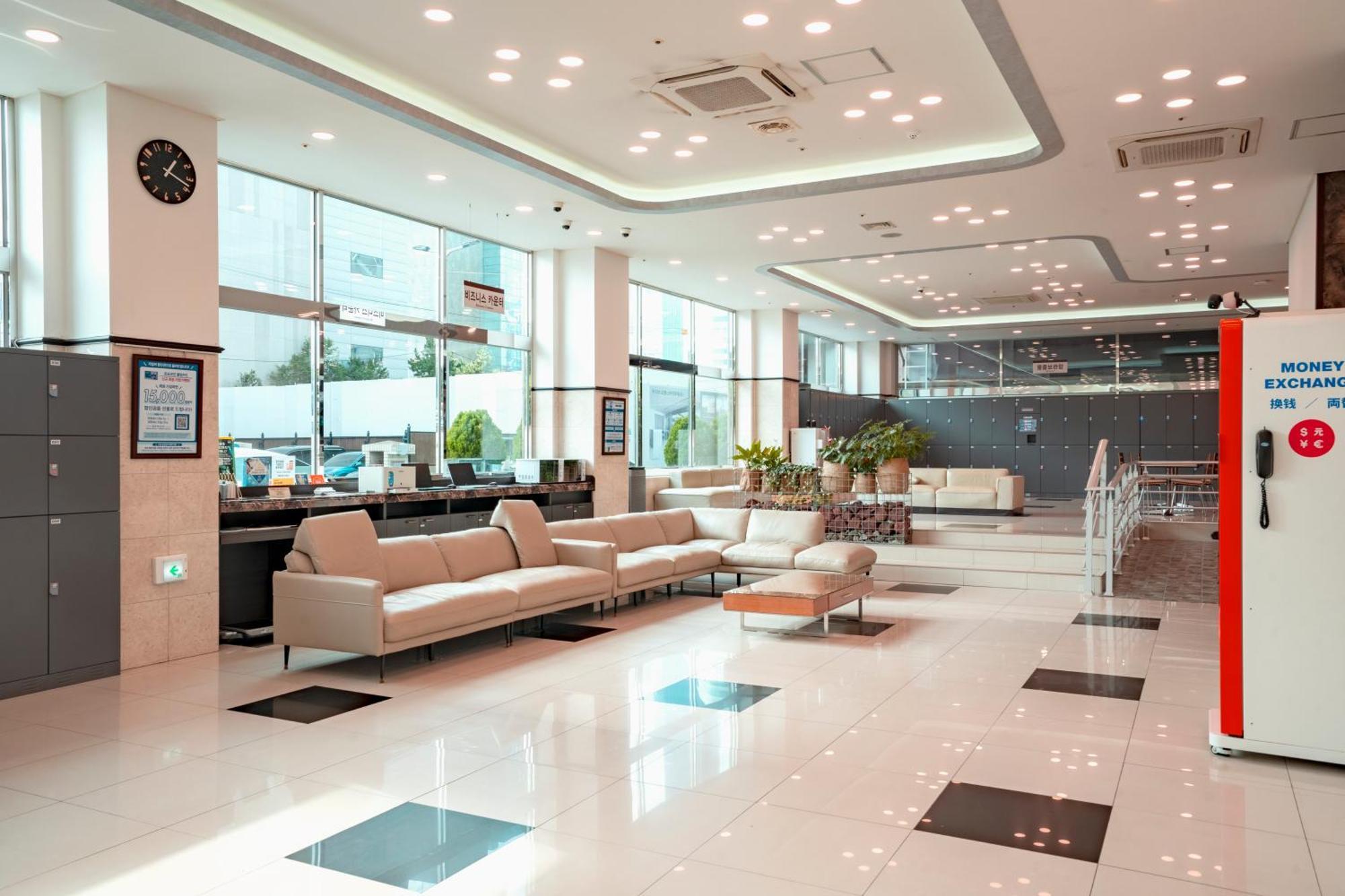Toyoko Inn Busan Haeundae 2 Exterior photo